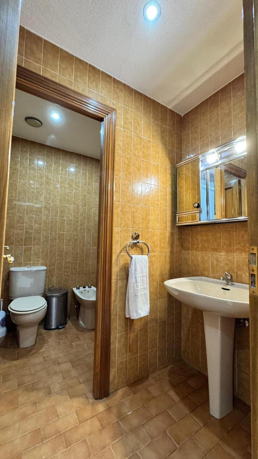 Hostel Puerta Del Angel Madrid Bagian luar foto