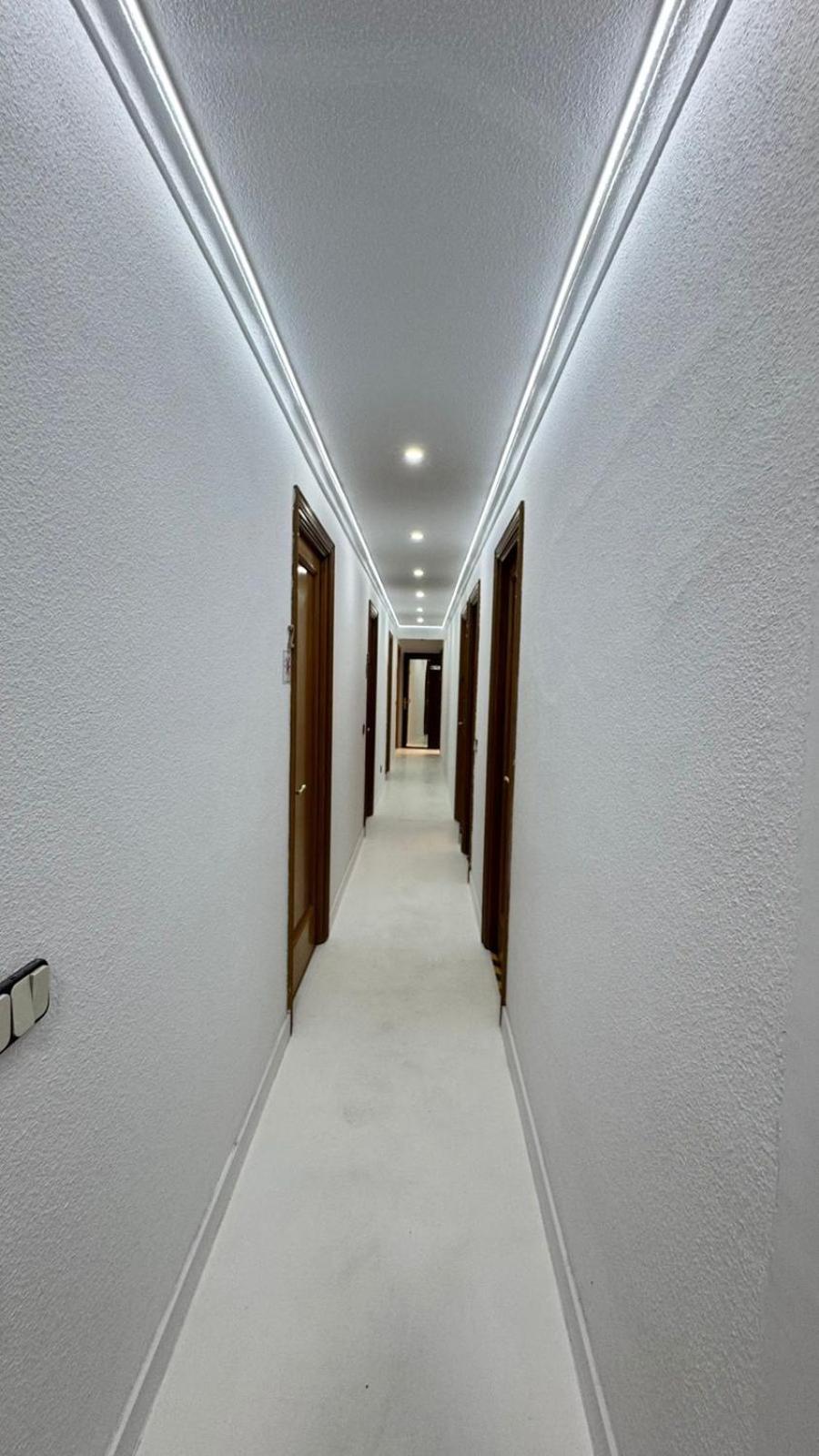 Hostel Puerta Del Angel Madrid Bagian luar foto