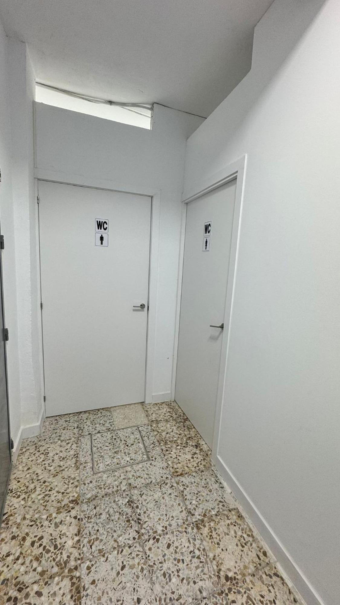 Hostel Puerta Del Angel Madrid Bagian luar foto
